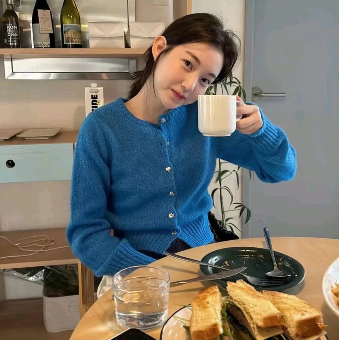 艳谍飘香